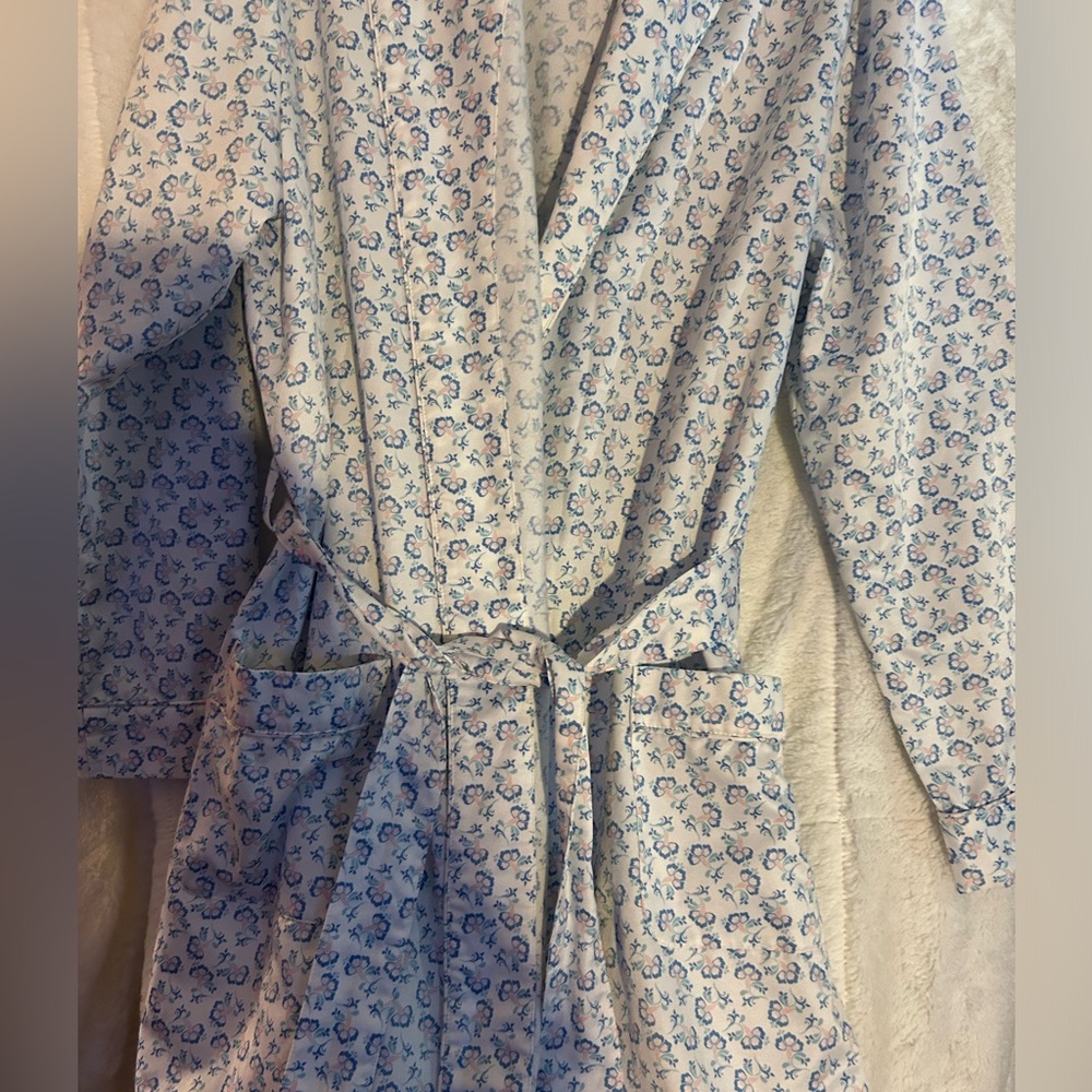 Women’s winter silk large robe 2 front pockets, a belt 78% polyester 22% cotton - Picture 2 of 13